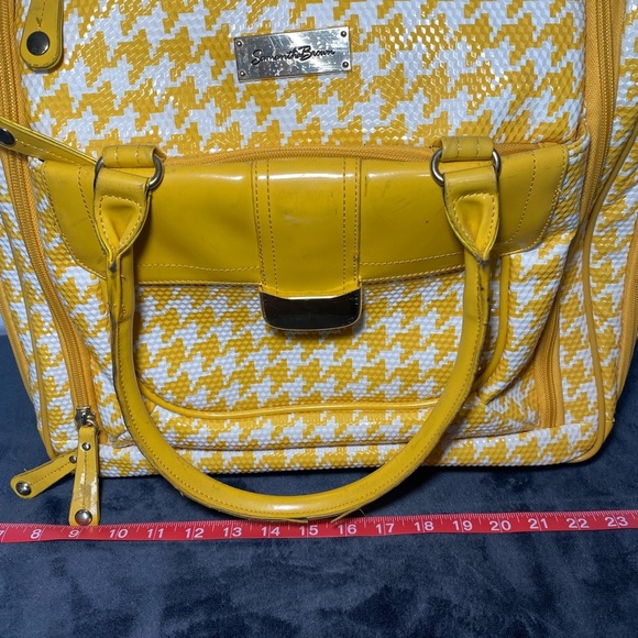 Samantha Browns Yellow Houndstooth Travel Bag - Picture 15 of 16